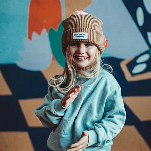 Шапка вязаная с помпоном Hello Hossy "Color Block Macaroon", имбирная